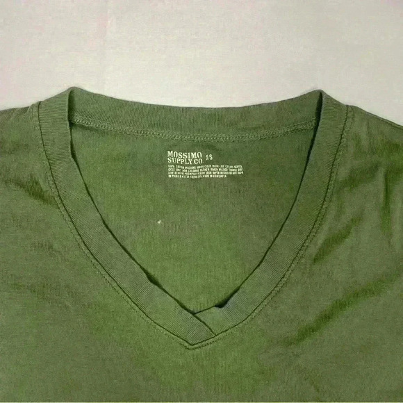 Basic Green Cotton V-Neck T-Shirt - Picture 4 of 4